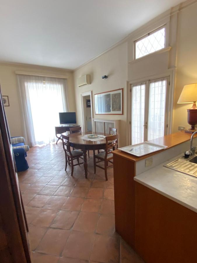 Royal Apartment In San Domenico Maggiore Neapel Exterior foto