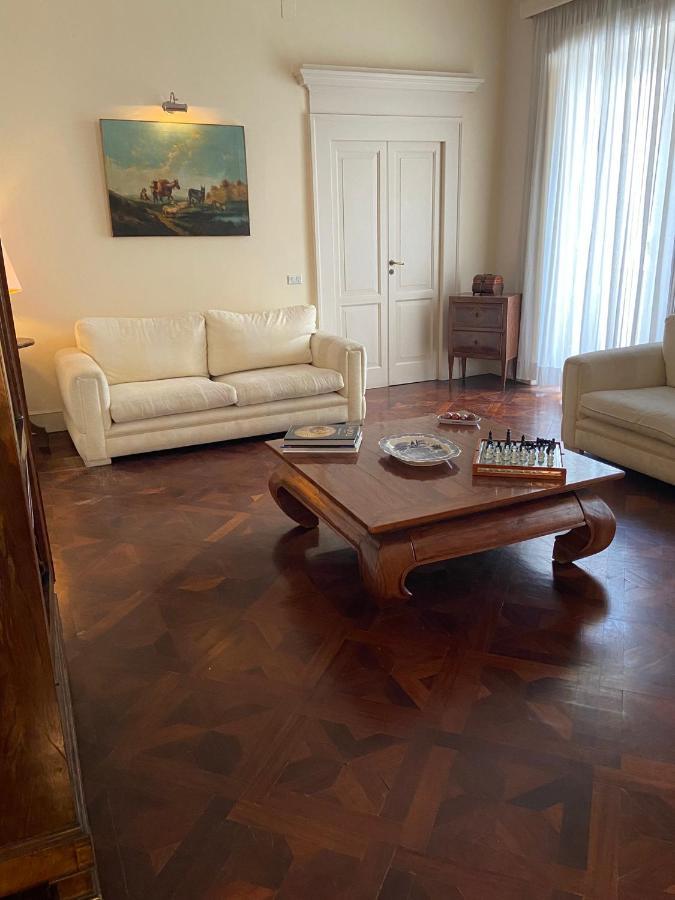 Royal Apartment In San Domenico Maggiore Neapel Exterior foto